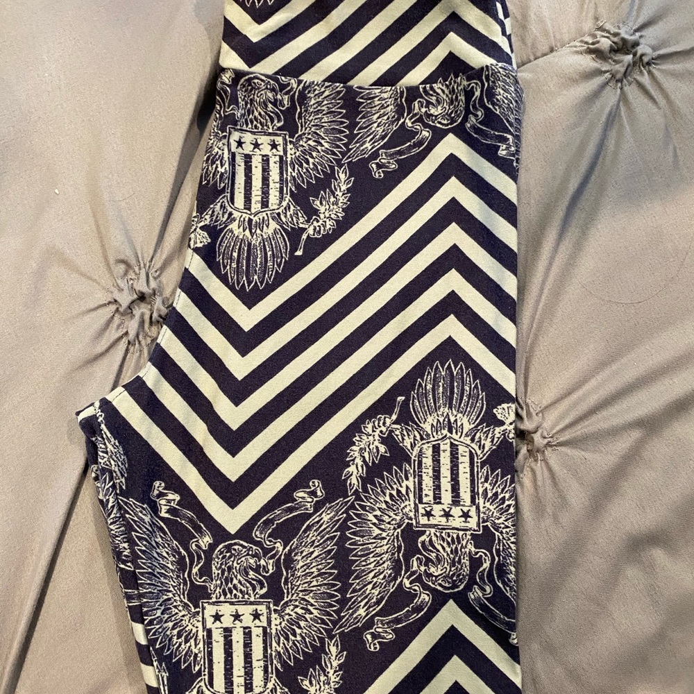 Lularoe Americana leggings